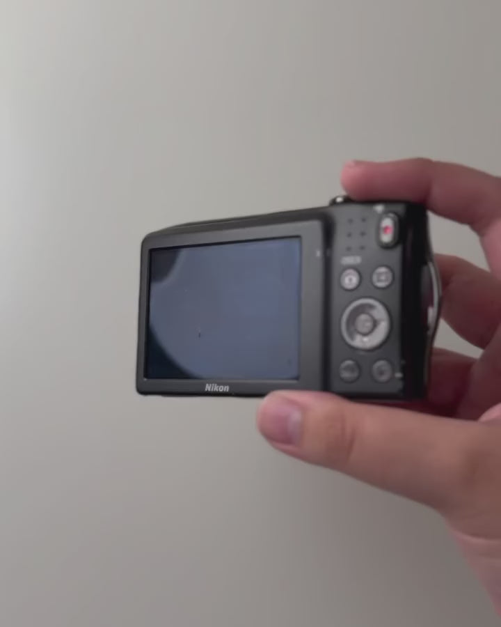 NIKON COOLPIX S3300 📸
